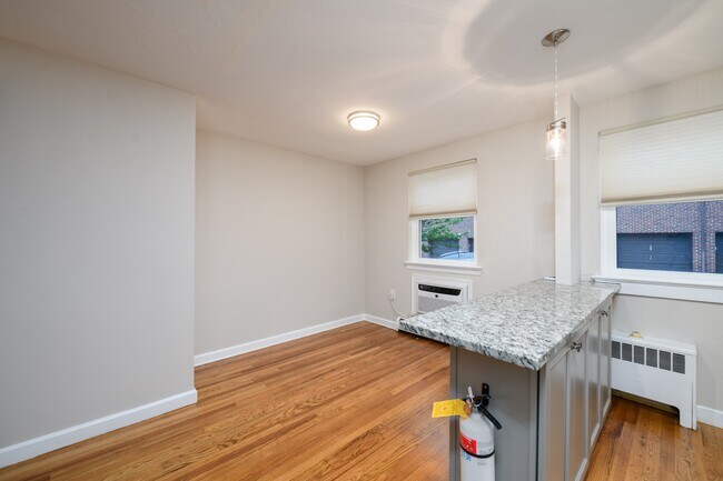 Building Photo - 66 Manor Dr