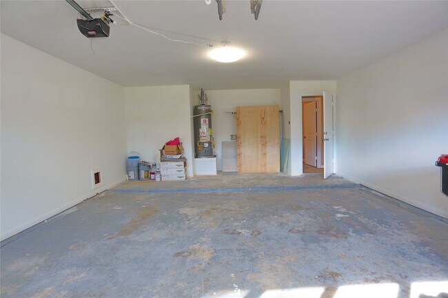Building Photo - 7007 Glen Rosa Dr
