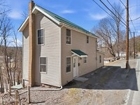 Building Photo - 760 Hudson St