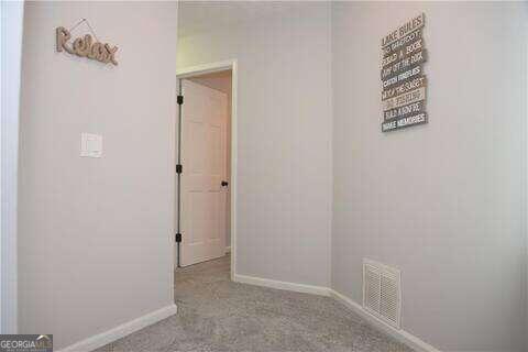 Building Photo - 8712 Lake Dr SW