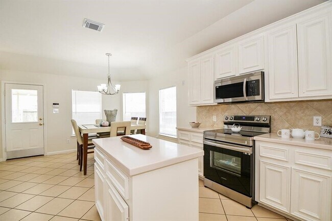 Building Photo - 3207 Brook Arbor Ln
