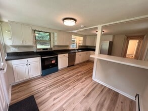 Building Photo - Newly Remodeled 2-Bedroom, 1.5-Bath Home