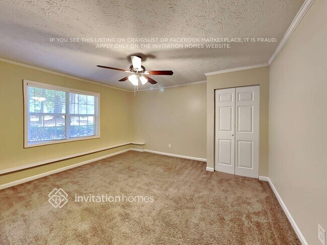 Building Photo - 2260 Rockwell Dr