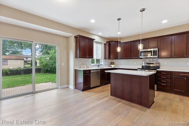 Building Photo - 68 Biltmore Blvd