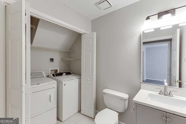 Building Photo - 4125 Islington Way