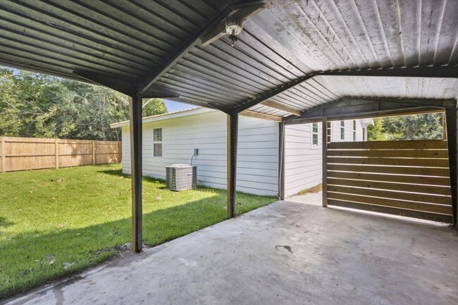 Building Photo - Newly Renovated Coastal Cottage for Lease!