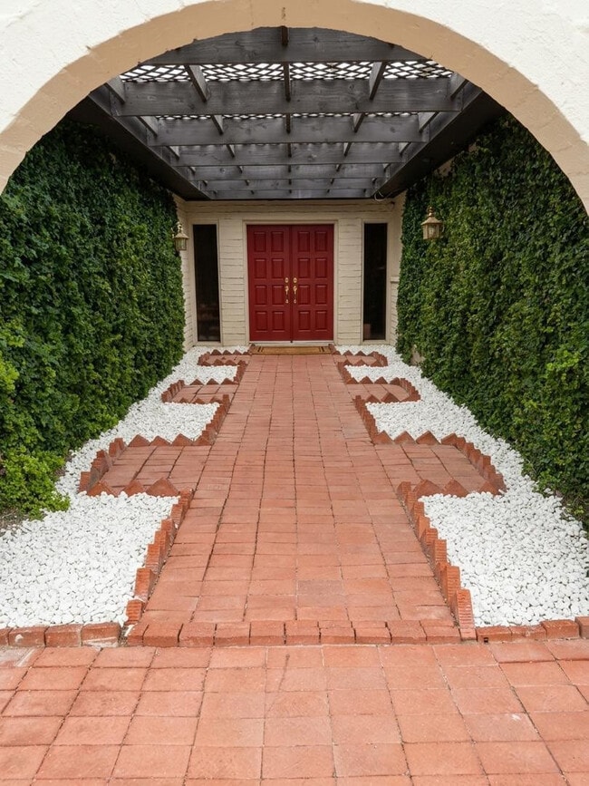 Building Photo - 6311 N 74th St