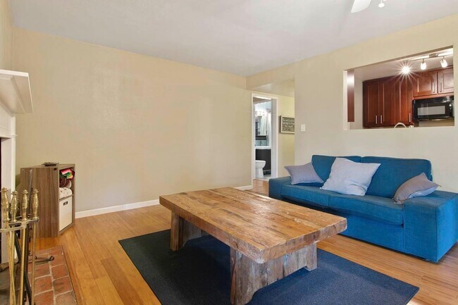 Building Photo - 1500 60th Ave