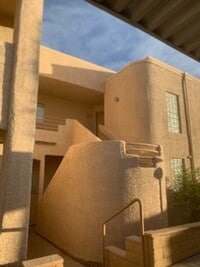 Building Photo - Update unit!!