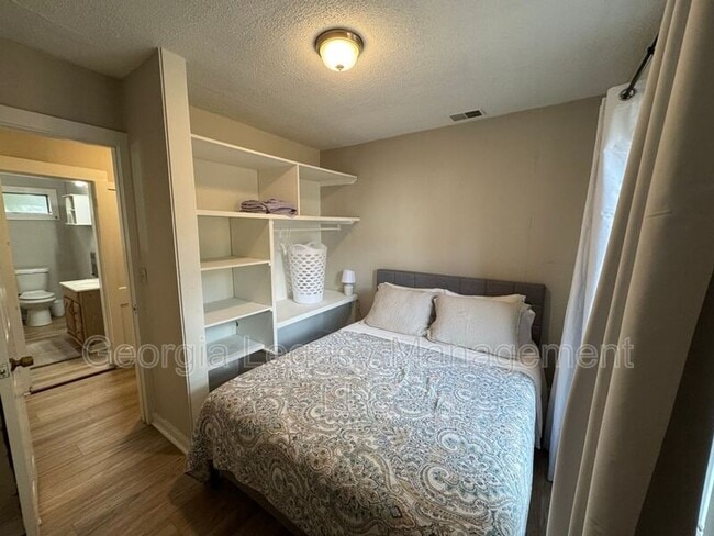 Building Photo - 275 Boulevard Heights