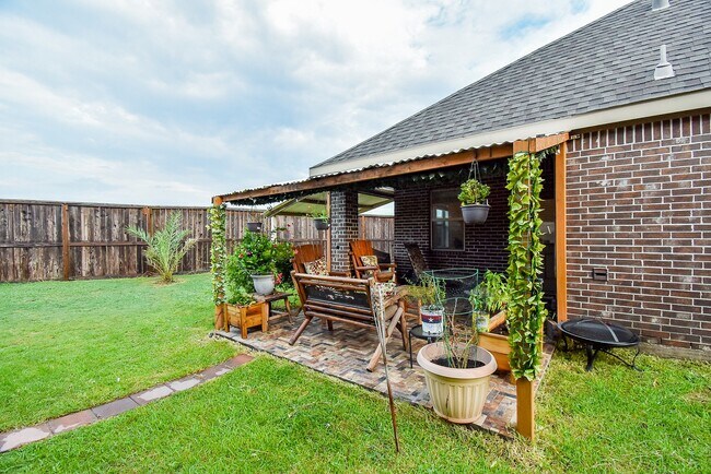 Building Photo - 12447 Girasole Ct