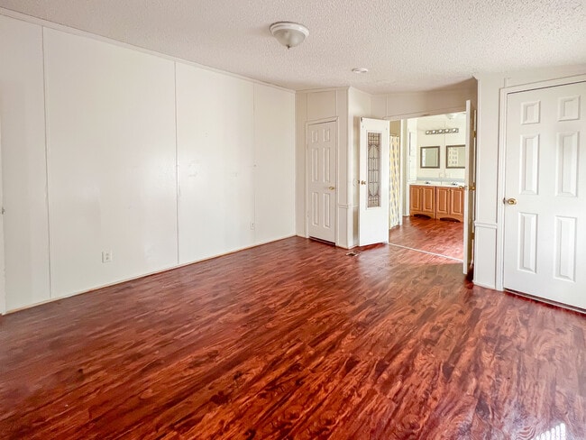 Building Photo - 13063 Kientz Rd