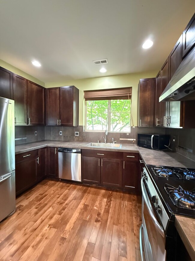 Building Photo - Stylish & Updated Home – 3BR/2.5BA, AC, Ne...