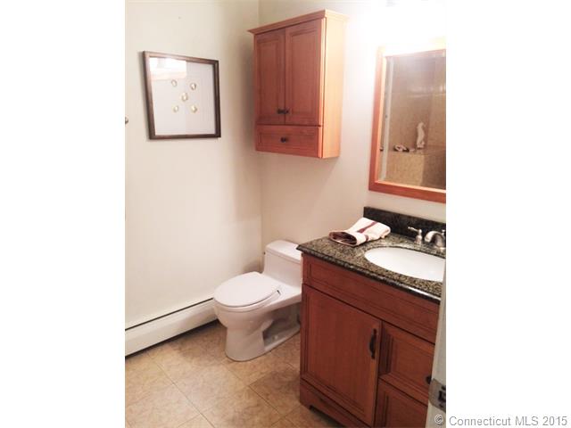 Building Photo - 5 Talcott Ridge Rd