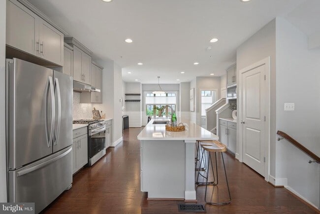 Building Photo - 22601 Merganser St