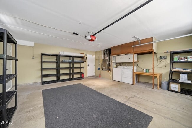 Building Photo - 1502 Briarglen Ave