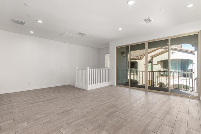 Building Photo - 4054 E Amoroso Dr