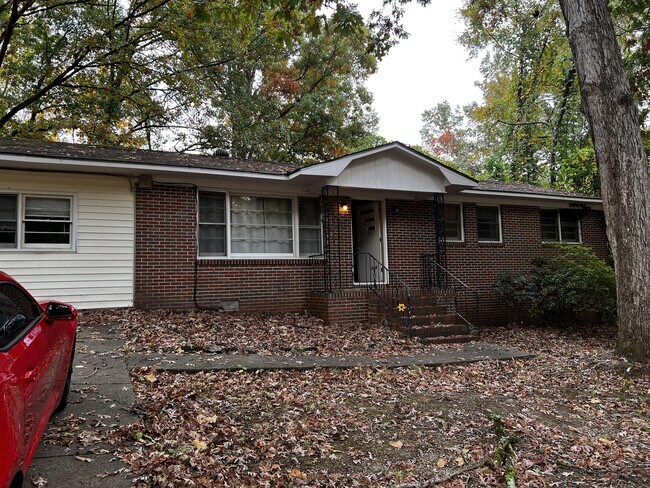 Primary Photo - 803 Bonnie Dr