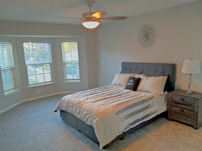 Building Photo - 800 Country Pl Dr