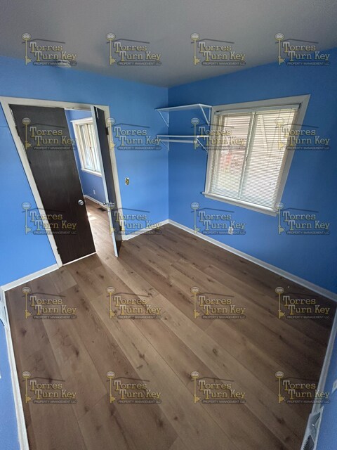 Building Photo - 455 Peart Ave