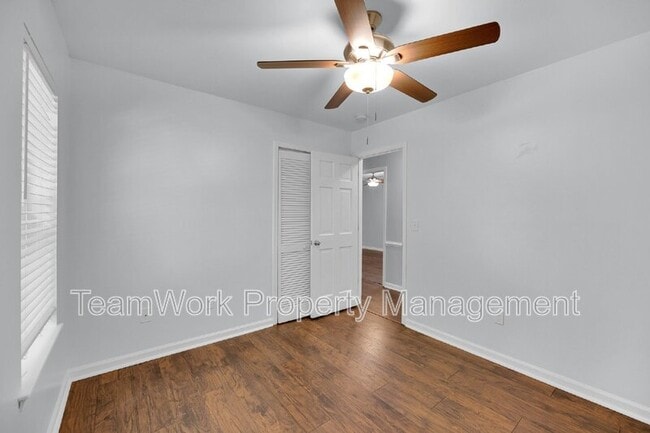 Building Photo - 2134 Vespers Dr