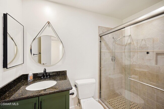 Building Photo - 974 Quarterhorse Ln