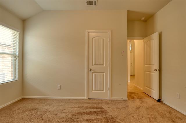 Building Photo - 744 Walls Blvd