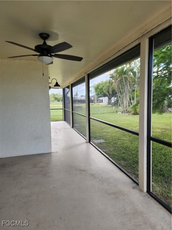 Building Photo - 612 SW 8th Ct