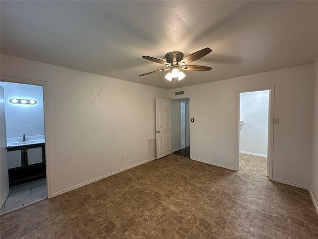 Building Photo - 910 Sunny Slope Dr