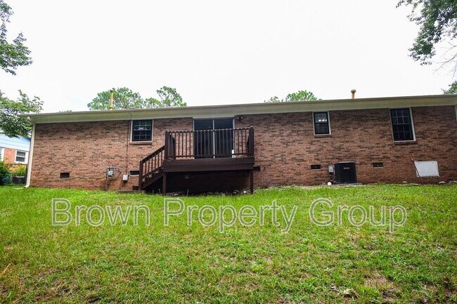 Building Photo - 870 Bedrock Dr