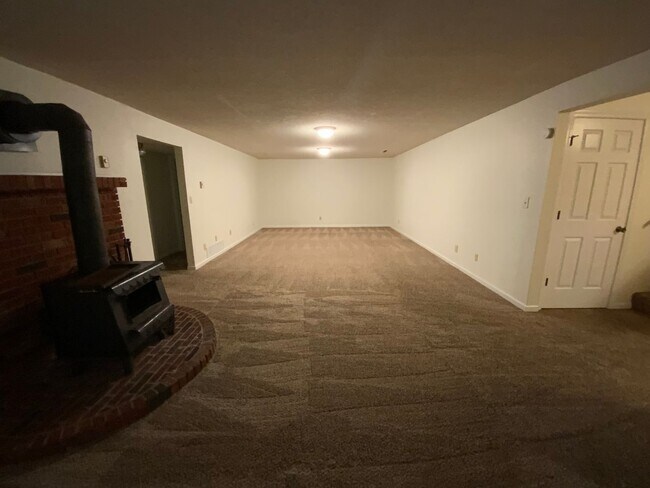 Building Photo - 207-207 Briarcrest Ct