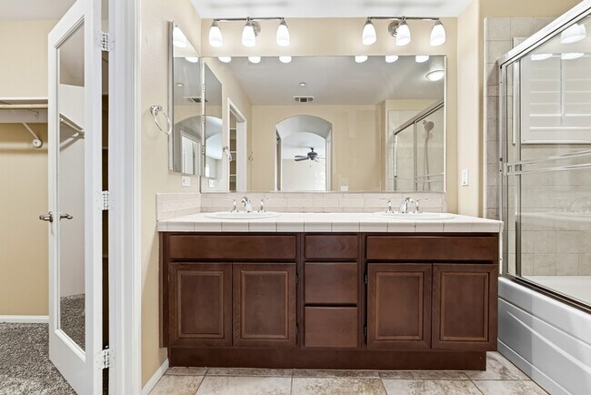 Building Photo - 2174 Desert Hare Ct