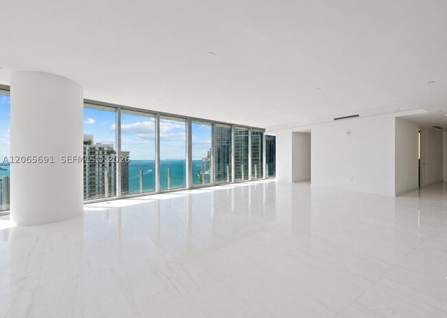 Building Photo - 300 Biscayne Blvd