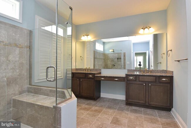 Building Photo - 16058 Rockport Dr