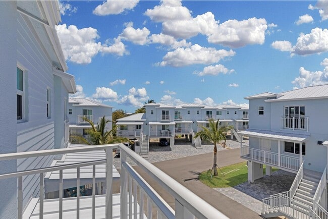 Building Photo - 10877 Overseas Hwy