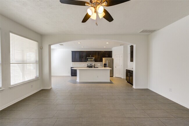 Building Photo - 82 W Twinvale Loop