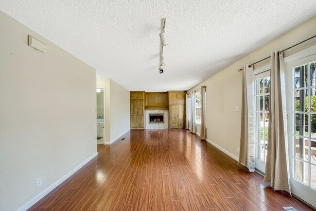 Building Photo - 35216 Wycombe Pl