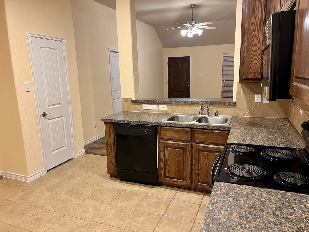 Building Photo - 2129 Colby Ln