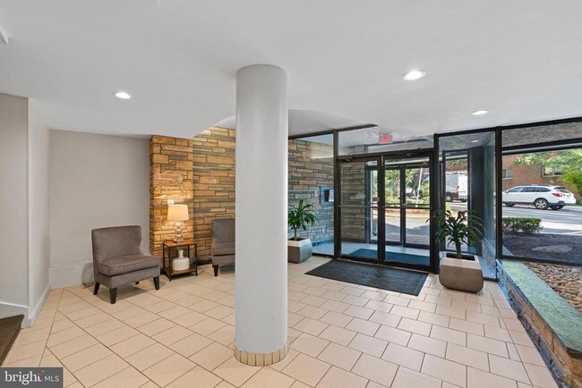 Building Photo - 3901 Tunlaw Rd NW