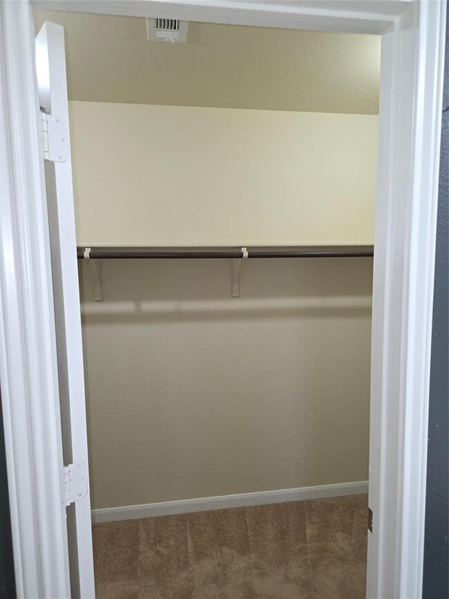 Building Photo - 602 Mitchell Dr