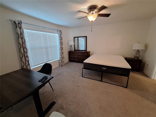 Building Photo - 511 Sunlit Coral St