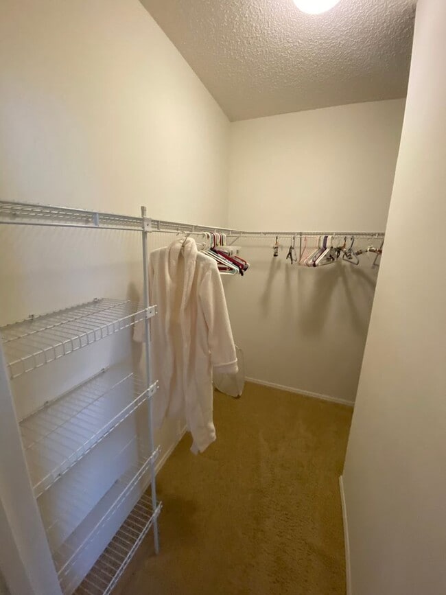 Building Photo - Warm and Inviting ANNUAL 2 + 2 Turnkey Patio Villa in The Village of Mallory