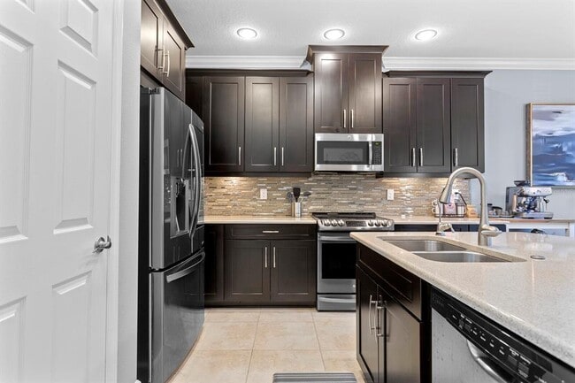 Building Photo - 8711 Terracina Lake Dr