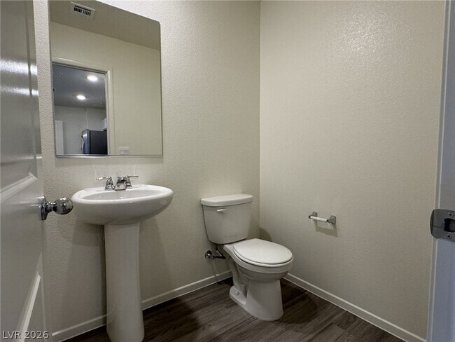 Building Photo - 5012 Apple Mesa Ave