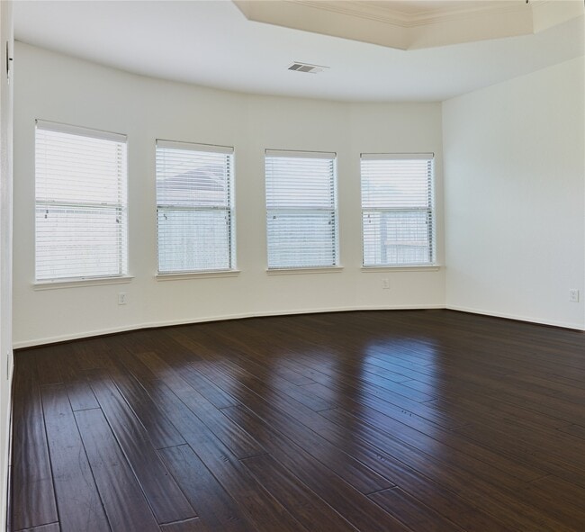 Building Photo - 24215 Courtland Oaks St