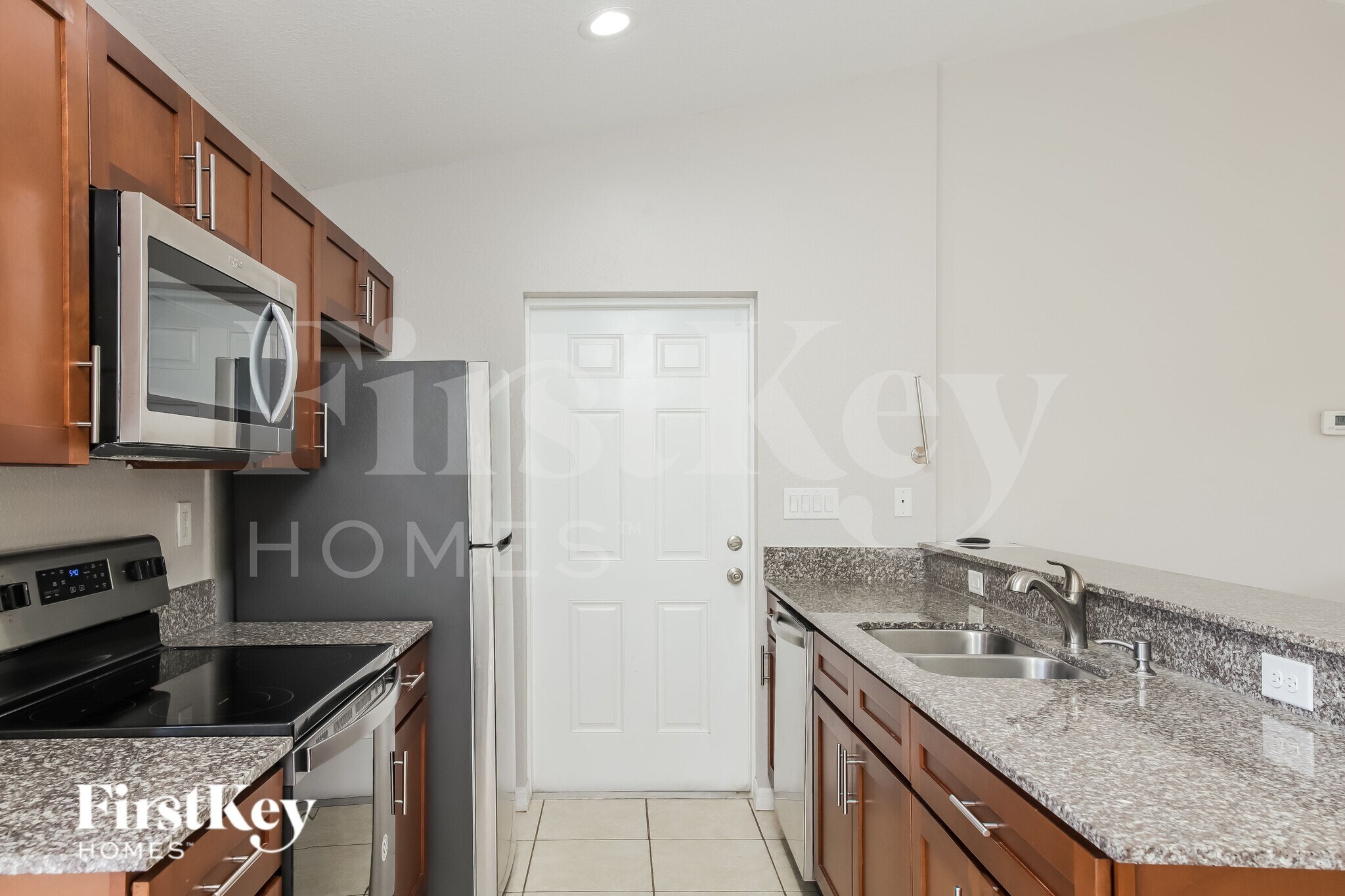 Building Photo - 5473 Wagon Wheel Dr