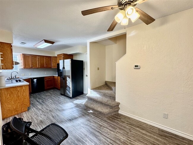 Building Photo - 504 Timber Bay Dr