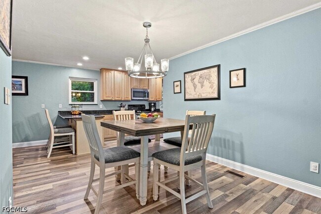 Building Photo - 3620 Barbary Dr