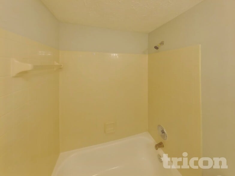 Building Photo - 2551 Log Mill Ct