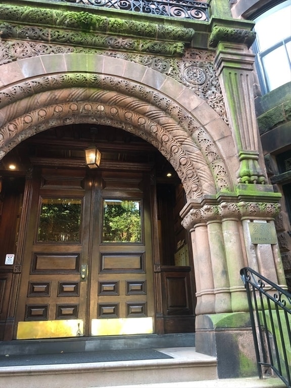 Building Photo - 259 Beacon St